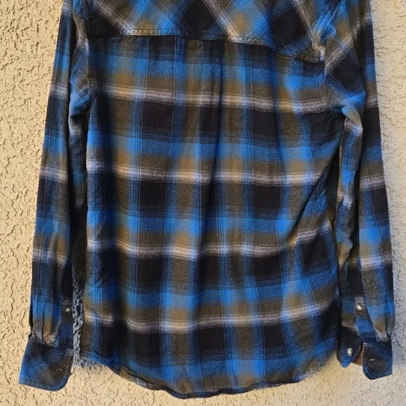 Ledendary Whitetails Mens Blue Flannel Shirt - Picture 9 of 9